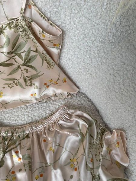 Шовкова золотиста піжамка з рослинним принтом DO2514/1-XL фото