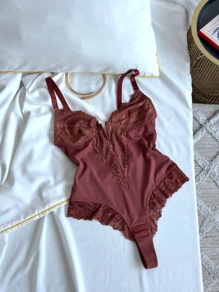 Карамельний мереживний боді з утяжкою DO3942/2-3XL фото