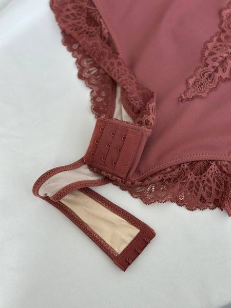 Карамельний мереживний боді з утяжкою DO3942/2-3XL фото